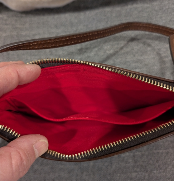 Dooney & Bourke Red Croc-Embossed Wristlet - Picture 4 of 7